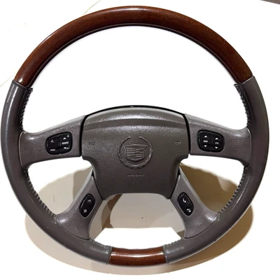 Volante Cadillac Escalade (GMC Yukon) 2003-2007 con control de crucero OEM Foto 1 de 4