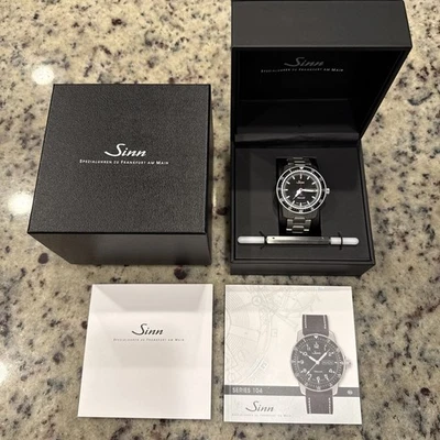 Reloj Piloto Automático Sinn 104 Acabado Mate con Pulsera Foto 1 de 4