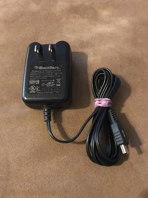 黑莓壁式充电器适配器电源 PSM04A-050RIMC 交流电 5V ASY-12709-001 — 第 1/4 张图片