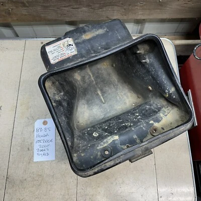 Большой красный ящик для хранения в багажнике 82-85 HONDA ATC200M 200E 200ES от оригинального производителя - Изображение 1 из 4