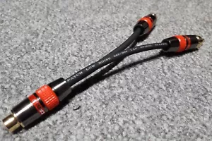 van damme 15cm RCA PHONO Y SPLITTER CABLE ADAPTER 1 Female to 2 x Male - Picture 1 of 2