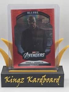 2022 UD Marvel Studios Allure Red Prism #12 Samuel L. Jackson nel ruolo di Nick Fury - Foto 1 di 2