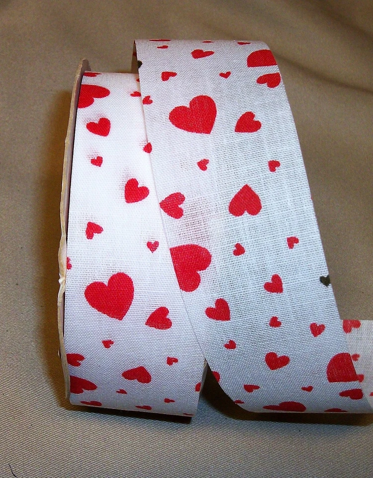 CINTA TELA ALGODÓN NOVEDAD CORAZONES SAN VALENTÍN 5 yardas (2 anchos y 3 estampados) Foto 1 de 1