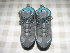 gelert walking boots ladies