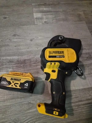 Corte de cable eléctrico Foto 1 de 2