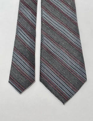 Corbata para hombre Calvin Klein gris roja franelas calientes a rayas mezcla de seda gris delgada nueva con etiquetas Foto 1 de 4