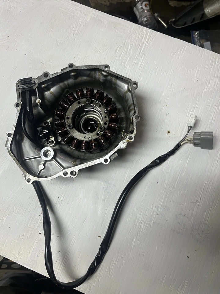 Yamaha Rx1 2003 OEM cubierta de estator y estator 8FA-81410-00-00 SY79 Foto 1 de 4