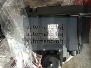 ONE NEW Yaskawa SERVO MOTOR SGMGV-30ADA61 - Picture 1 of 4