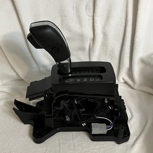 9E5Z-7210-LA 1X Genuine Ford Lever Gear Shift 2.5l (At) 9B1DA Ford Edge 2010 - Picture 1 of 10