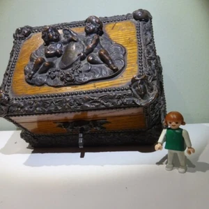 Antique Solid Oak Box & Cherubs Historical Figures W Original Key 19th RARE - Picture 1 of 12