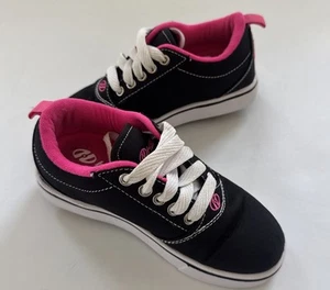 Scarpe da ginnastica Heelys Skateboard Roller taglia Youth 13C nere e rosa - Foto 1 di 11