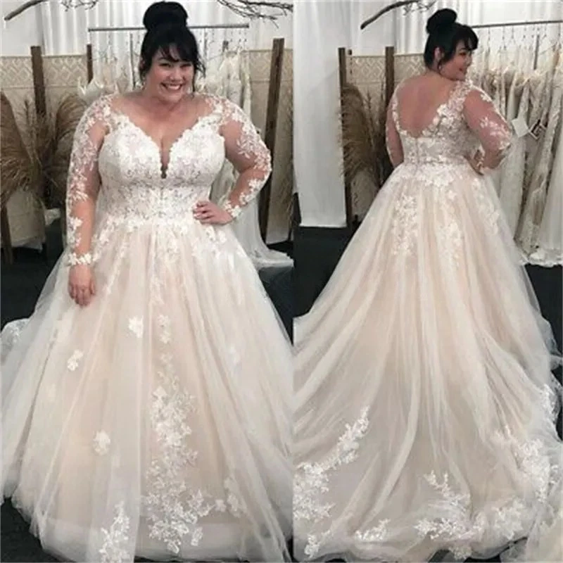 Plus Size Wedding Dress V Neck Lace Long Bridal Dress Gothic Beach Bride Gowns - Image 1 of 4