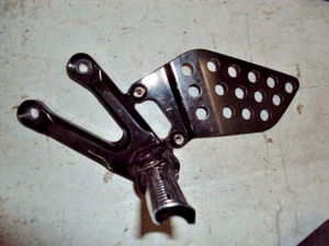 Honda CBR 1000 1000RR 2006 conductores lado izquierdo clavija y soporte QQ - Imagen 1 de 2