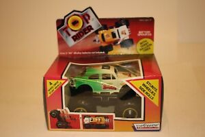 Toy-O-Rama Stunt Car, Battery Operated 4x4 Volkswagen, Green & White Stomper