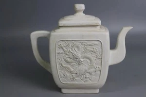 Hermosa tetera china tallada en porcelana esmaltada blanca - Imagen 1 de 9