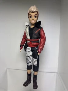 Disney Descendants Isola dei Perduti Carlos Deville Boy Doll Hasbro Cameron Boyce - Foto 1 di 7