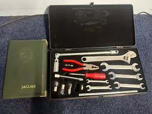 jaguar tool kit & owners manual - Picture 1 of 2