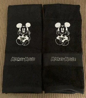 2 toallas de mano negras inspiradas en Mickey Mouse con bordado blanco  Foto 1 de 3