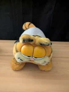 1978 1981 Dakin Garfield With Slippers and Pajamas Plush Dakin Vintage - Picture 1 of 8