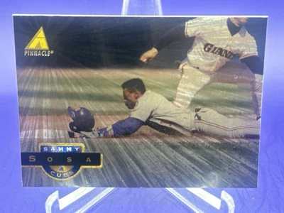 SAMMY SOSA 1994 Pinnacle 博物馆收藏 #3 - 近乎完好/完好 - 小熊队 — 第 1/2 张图片