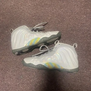 Size 6 (GS) - Nike Little Posite One Mid Rainbow Pixel - Picture 1 of 7