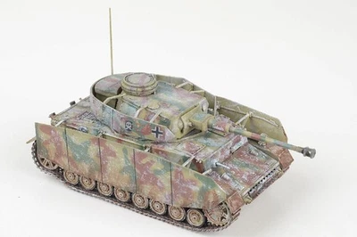 Dragon Models 1/72 Sd.Kfz.161 Panzer IV J Weathered Finish w/Schurzen German - Image 1 of 2