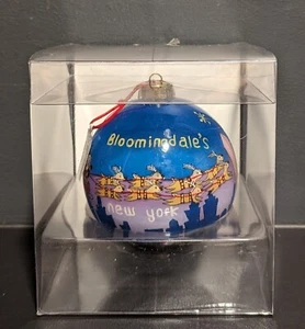 Adorno de bola de Navidad Bloomingdale’s New York pintado a mano de colección - único en su clase - Imagen 1 de 18