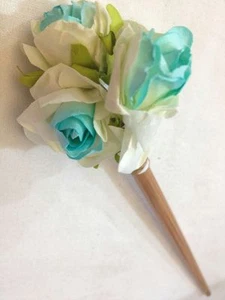 Bacchetta per Capelli - 3 Rose - Bianche e Azzurre - Nuova - Picture 1 of 1