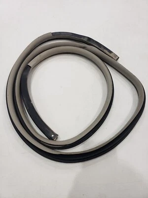 Ford Fusion 2010 carrocería de puerta trasera izquierda sello de resistencia fabricante de equipos originales Foto 1 de 3