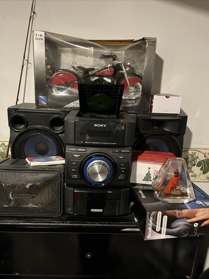 Sony Compact Disc Receiver HCD-EC69i Hi-Fi Component System W/ SS-EC69i Speakers - Image 1 of 1