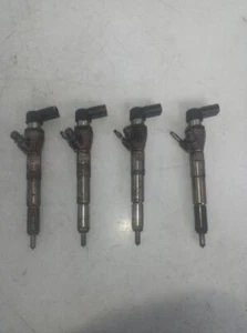 050013 263215 Inyector para NISSAN JUKE (F15) 2010 - Imagen 1 de 4