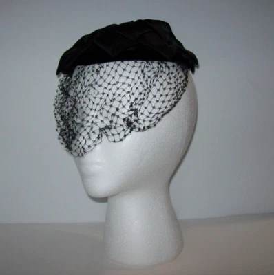 Velo de red sombrero capricho negro vintage para mujer, años 60 Foto 1 de 4