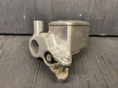 2009 Kawasaki Vulcan 900 Custom front brake master cylinder OEM #4622 - Image 1 of 4
