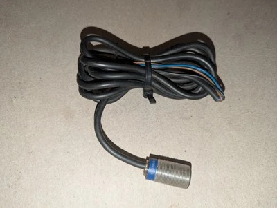 NEW TELEMECANIQUE XS1-N18PA349 PROXIMITY SWITCH 091156 12-24V NWB - Image 1 of 4