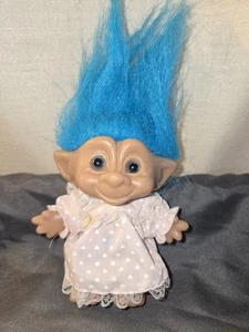 Vintage Troll Puppe türkisblaue Haare mit blauen Augen und Kleid türkis Edelstein Bauch - Bild 1 von 6
