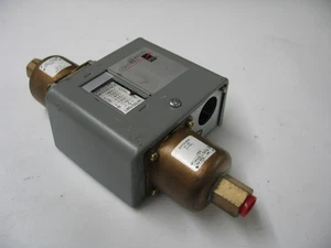 NUEVO INTERRUPTOR DE PRESIÓN DIFERENCIAL PENN JOHNSON CONTROLES PF4FA-5 0-60PSI Q0284 - Imagen 1 de 4