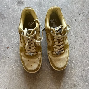 BAPE Sneaker Herren 9 Beige Hellbraun Bapsta A Bathing Ape Retro Streetwear Schuhe - Bild 1 von 10