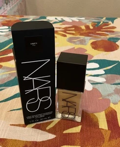 NARS Light Reflecting Foundation in Shade LIGHT 5 FIJI 1oz/30ml NEU - Bild 1 von 6