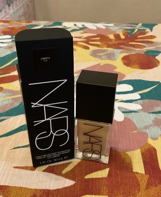 NARS  Light Reflecting Foundation in Shade  LIGHT 5 FIJI 1oz/30ml NEW - Image 1 of 4
