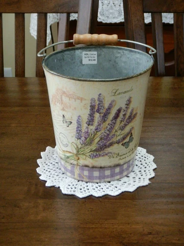 TIN Bucket/Basket w/Handle and PRETTY Country-French Decor Front, PREOWN Cover