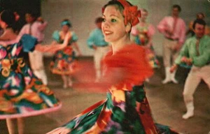Postal de colección bailarines rusos hermosas damas realizando baile con disfraces - Imagen 1 de 2