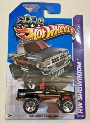Camioneta Toyota Hot Wheels HW Showroom 1987 2013 negra 165/250 muy buena condición Foto 1 de 2