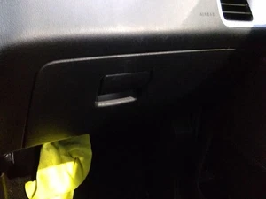 EQUINOX 2015 Glove Box 942582 - Picture 1 of 12
