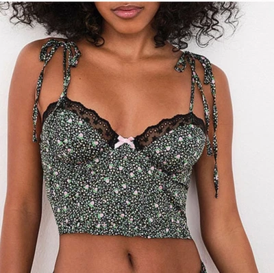 Bustiê floral de morango For Love and Lemons tamanho médio - Imagem 1 de 4