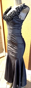 Cache Mermaid Gray bodycon Stretch Mermaid Gown Sz 2 , See details has DEFECT pl - Picture 1 of 13