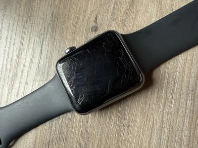 Apple Watch Series 3 Aluminium Space Grey, 42mm, Unlocked - Image 1 of 4