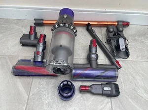 Dyson V10 Absolute Aspirapolvere Senza Fili Ottimo Funzionante, Con Scatola - Foto 1 di 8