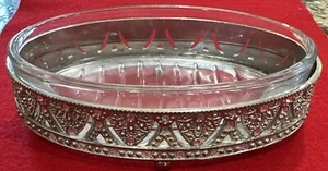 Jabonera vintage con patas tono plateado con inserto de vidrio - Imagen 1 de 7