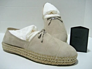 NUOVI mocassini slip-on Prada US 7 EU 37,5 pelle scamosciata sabbia logo espadrilla - Foto 1 di 9