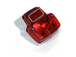 UNIDAD DE LUZ TRASERA VESPA 90 SS50 SS90 HIERRO FUNDIDO CROMADO SÓLIDO CON BOMBILLAS FESTOON - Imagen 1 de 7